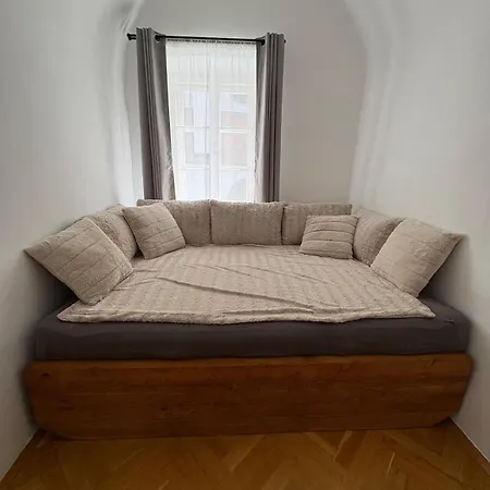 アパート Danube Homes 5 クレムス アン デル ドナウ