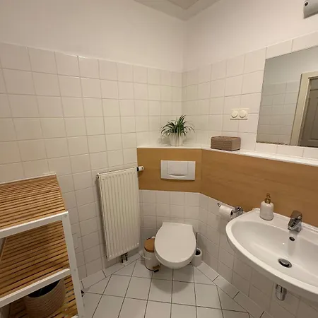 アパート Danube Homes 5 *